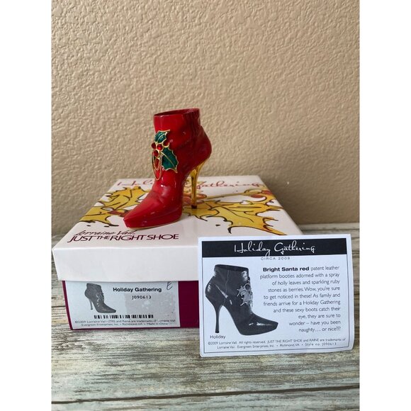 Just the Right Shoe Holiday Gathering by Raine J09613 2009 Christmas Collectible - Picture 1 of 11